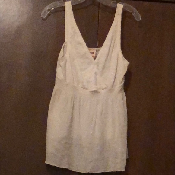 white blouse - Picture 1 of 1